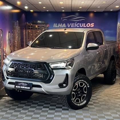 TOYOTA HILUX 2.8 STD 4X4 CD 16V DIESEL 4P MANUAL